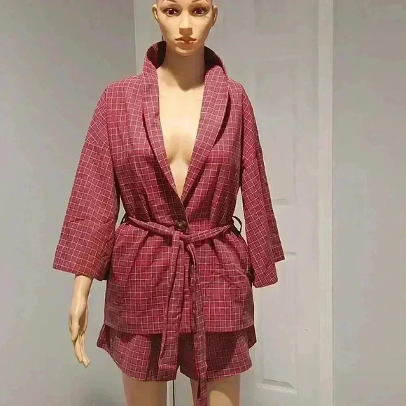 The east order set - Picture 8 of 14